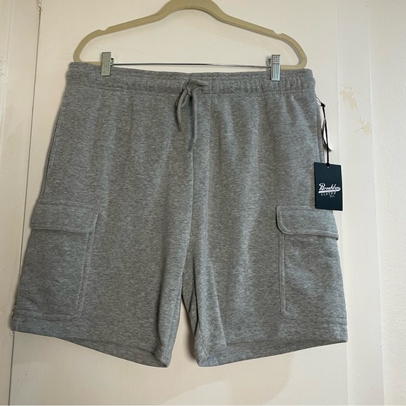 NWT 7” Gray Men's Shorts - Sweatshirt Material Size XL - Picture 1 of 10